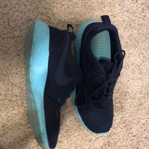 Nike Shoes - Size 7.5